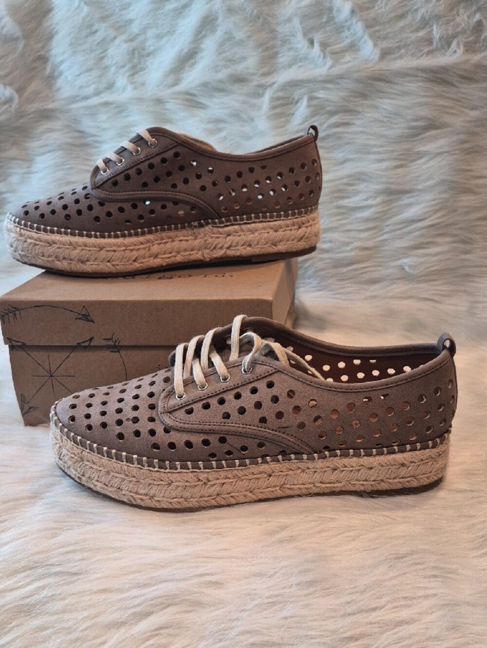 Indigo Taupe Perforated Platform Espadrille Slip-Ons SZ 8